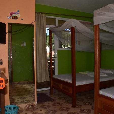 Viriko Boarding House Hotel Mombasa Eksteriør billede