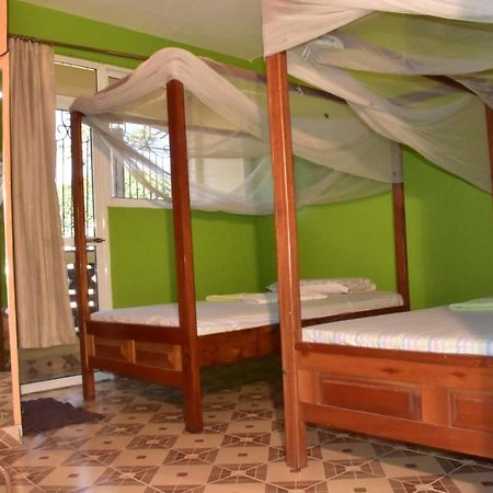 Viriko Boarding House Hotel Mombasa Eksteriør billede