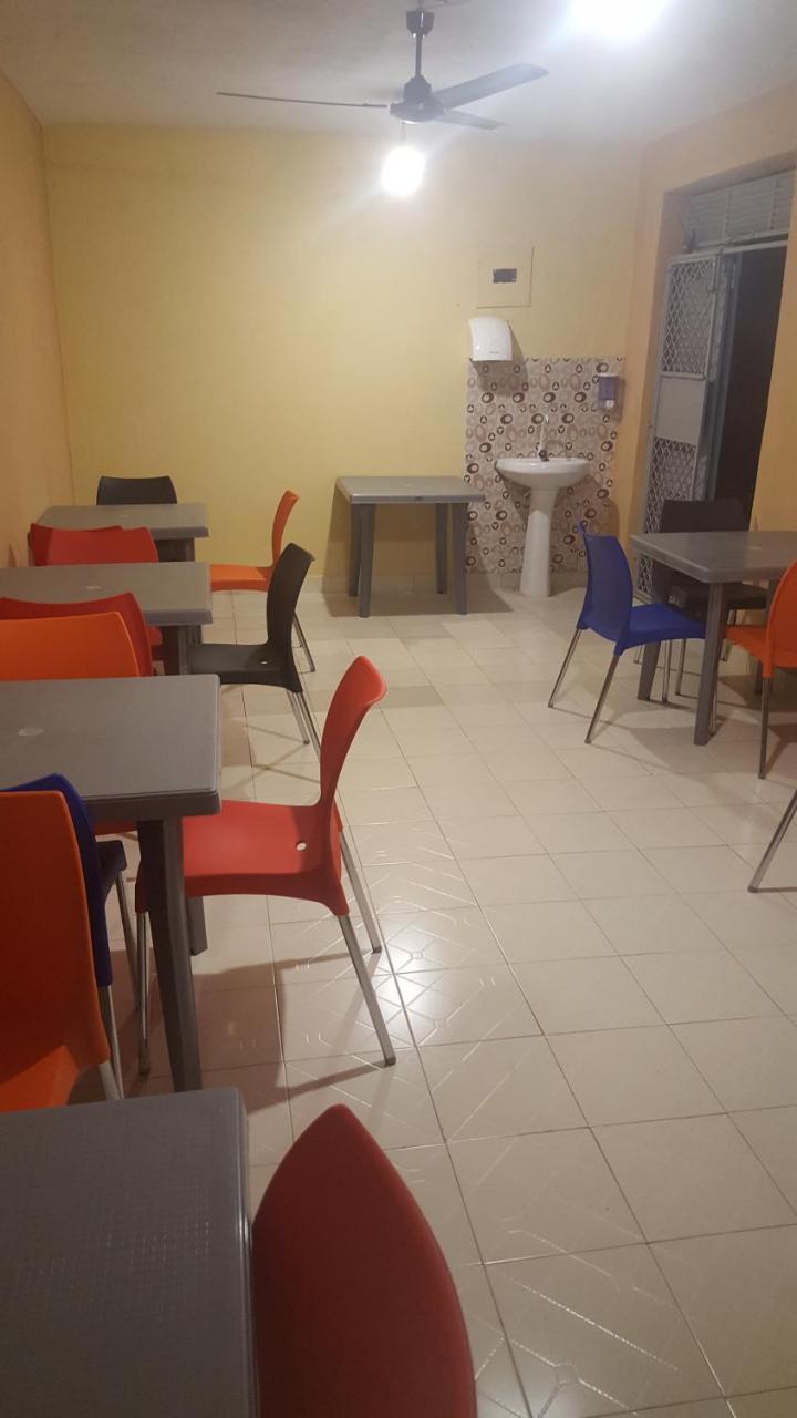 Viriko Boarding House Hotel Mombasa Eksteriør billede