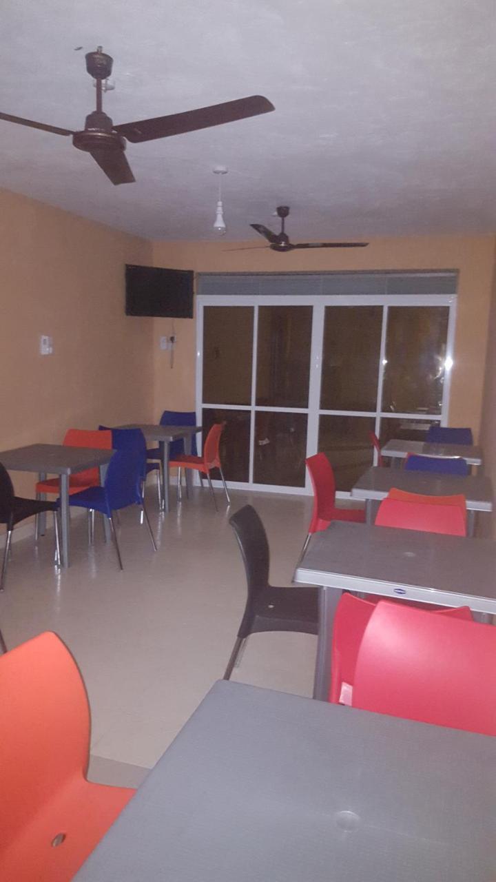 Viriko Boarding House Hotel Mombasa Eksteriør billede