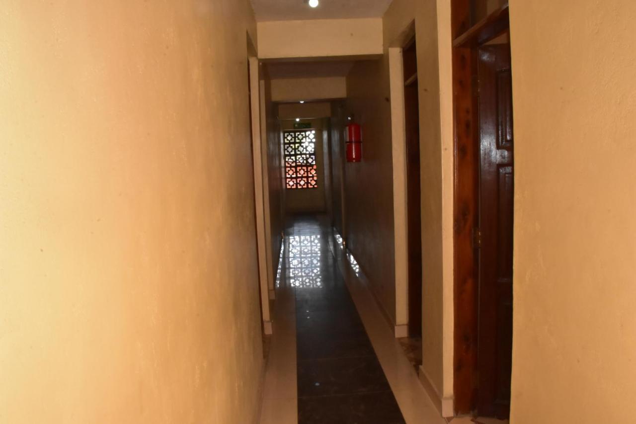Viriko Boarding House Hotel Mombasa Eksteriør billede
