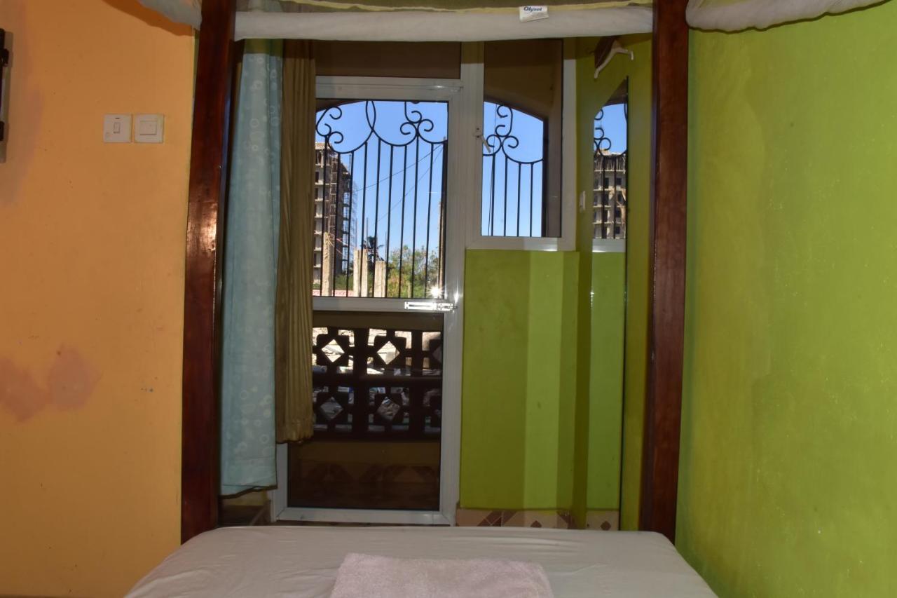 Viriko Boarding House Hotel Mombasa Eksteriør billede