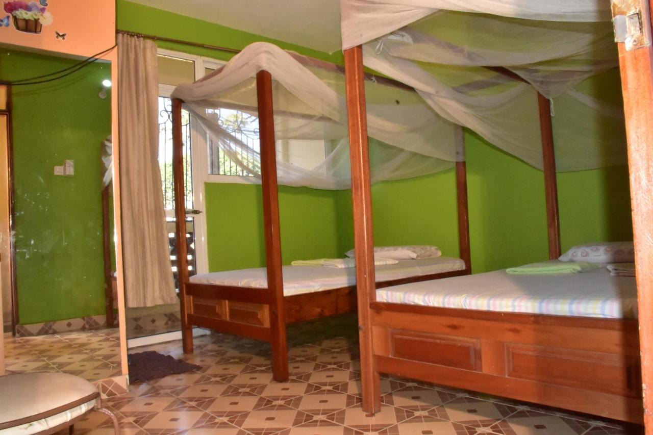 Viriko Boarding House Hotel Mombasa Eksteriør billede