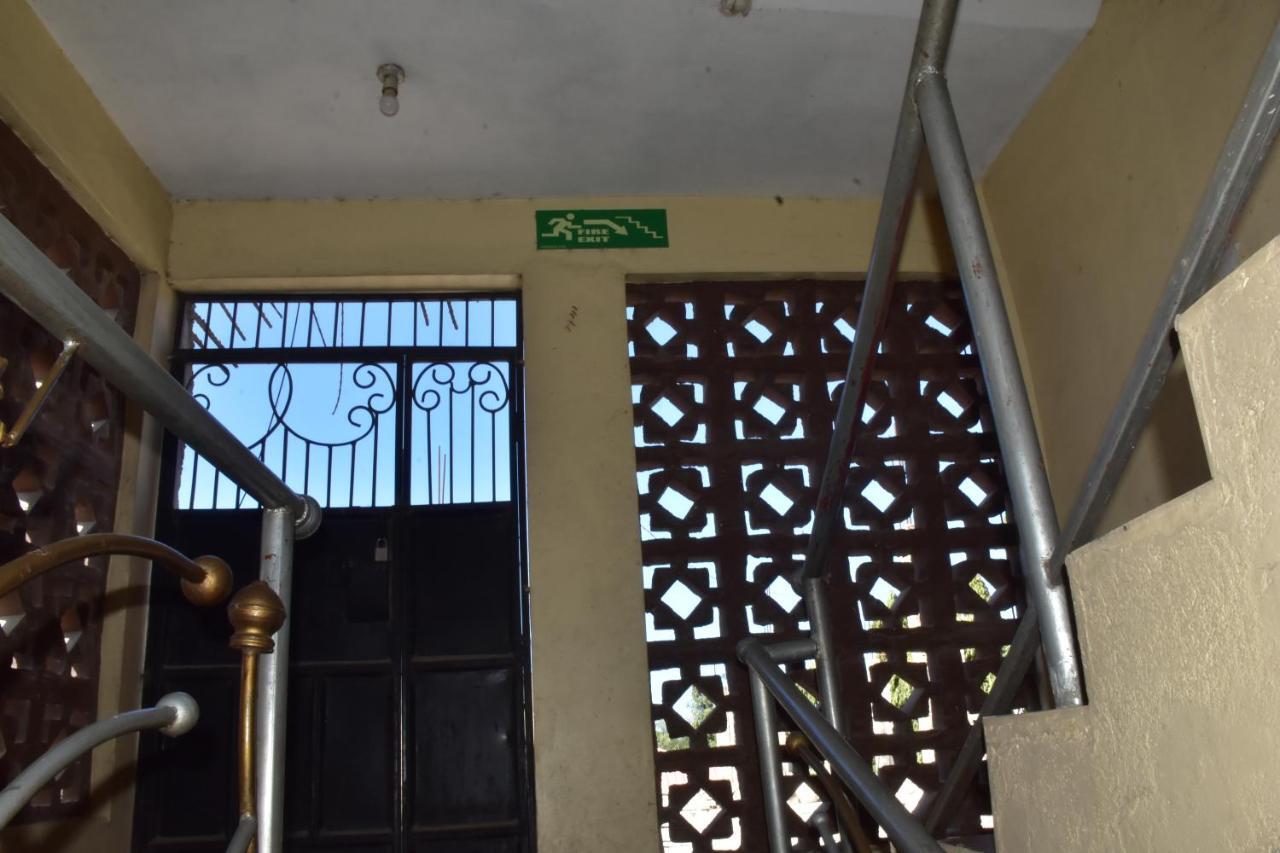 Viriko Boarding House Hotel Mombasa Eksteriør billede